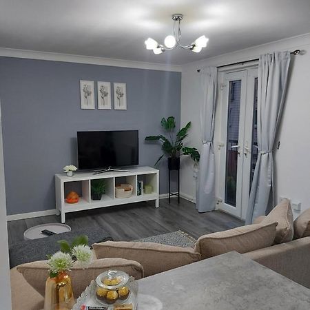 Minworth Lovely 1-Bedroom Condo With Parking On Premises מראה חיצוני תמונה
