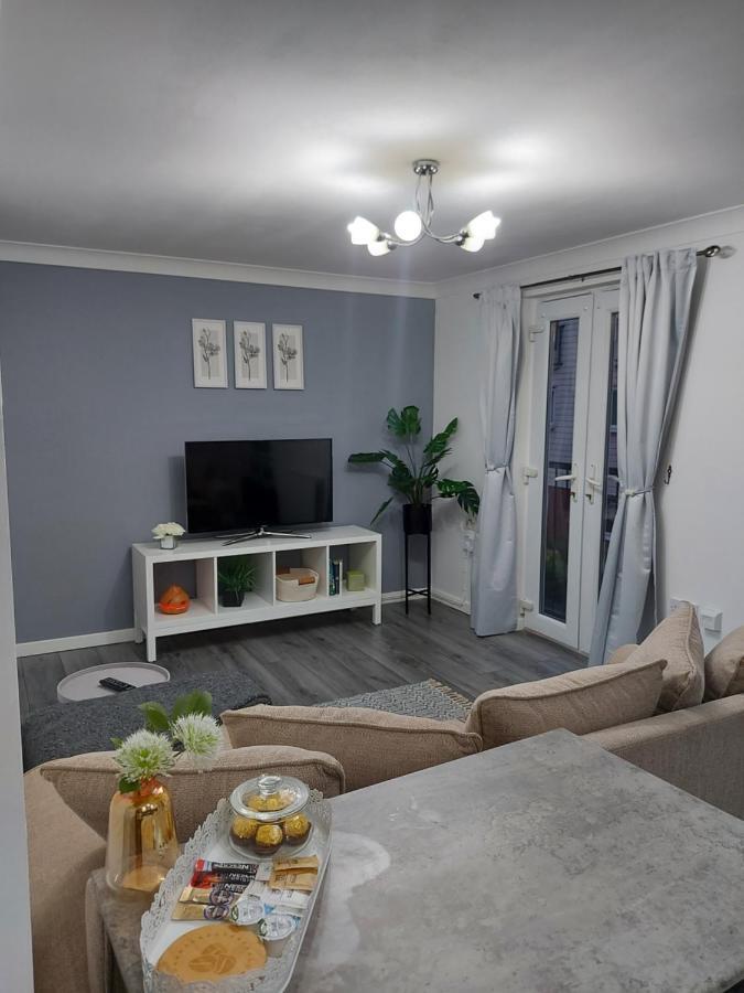 Minworth Lovely 1-Bedroom Condo With Parking On Premises מראה חיצוני תמונה