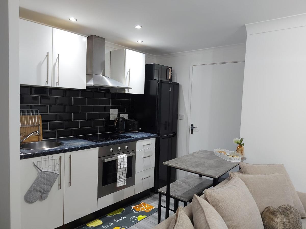 Minworth Lovely 1-Bedroom Condo With Parking On Premises מראה חיצוני תמונה