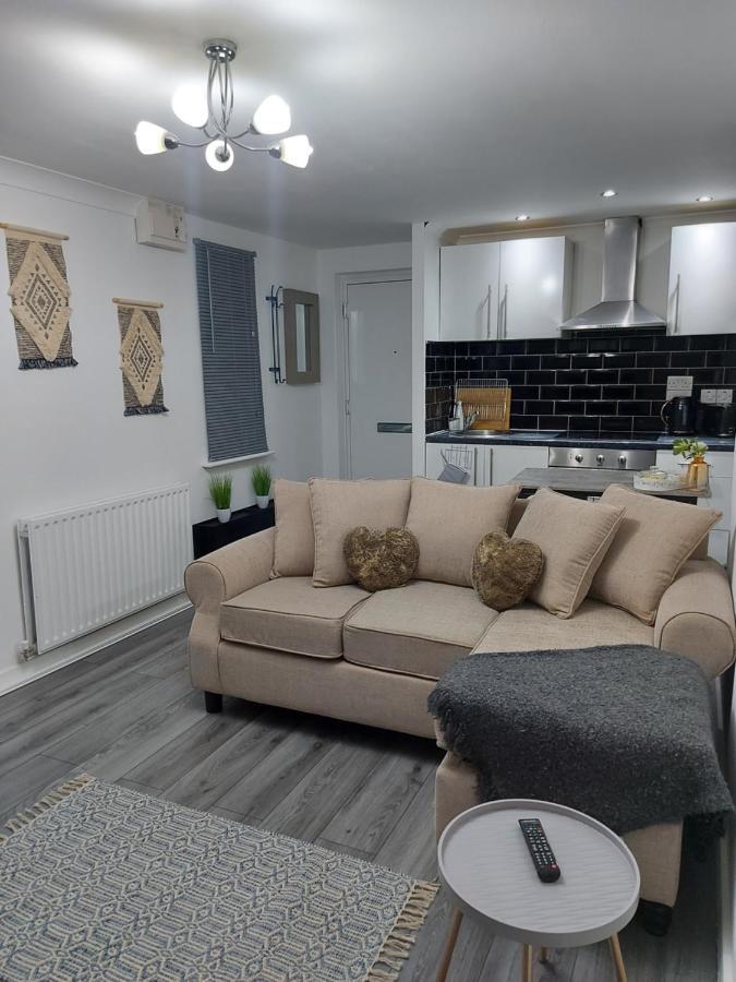 Minworth Lovely 1-Bedroom Condo With Parking On Premises מראה חיצוני תמונה