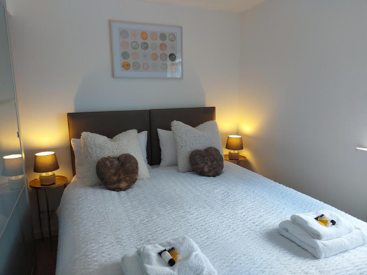 Minworth Lovely 1-Bedroom Condo With Parking On Premises מראה חיצוני תמונה